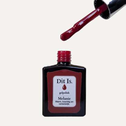 Dit Is. Gelpolish Melanie – Diep Bordeauxrood | 15 ml
