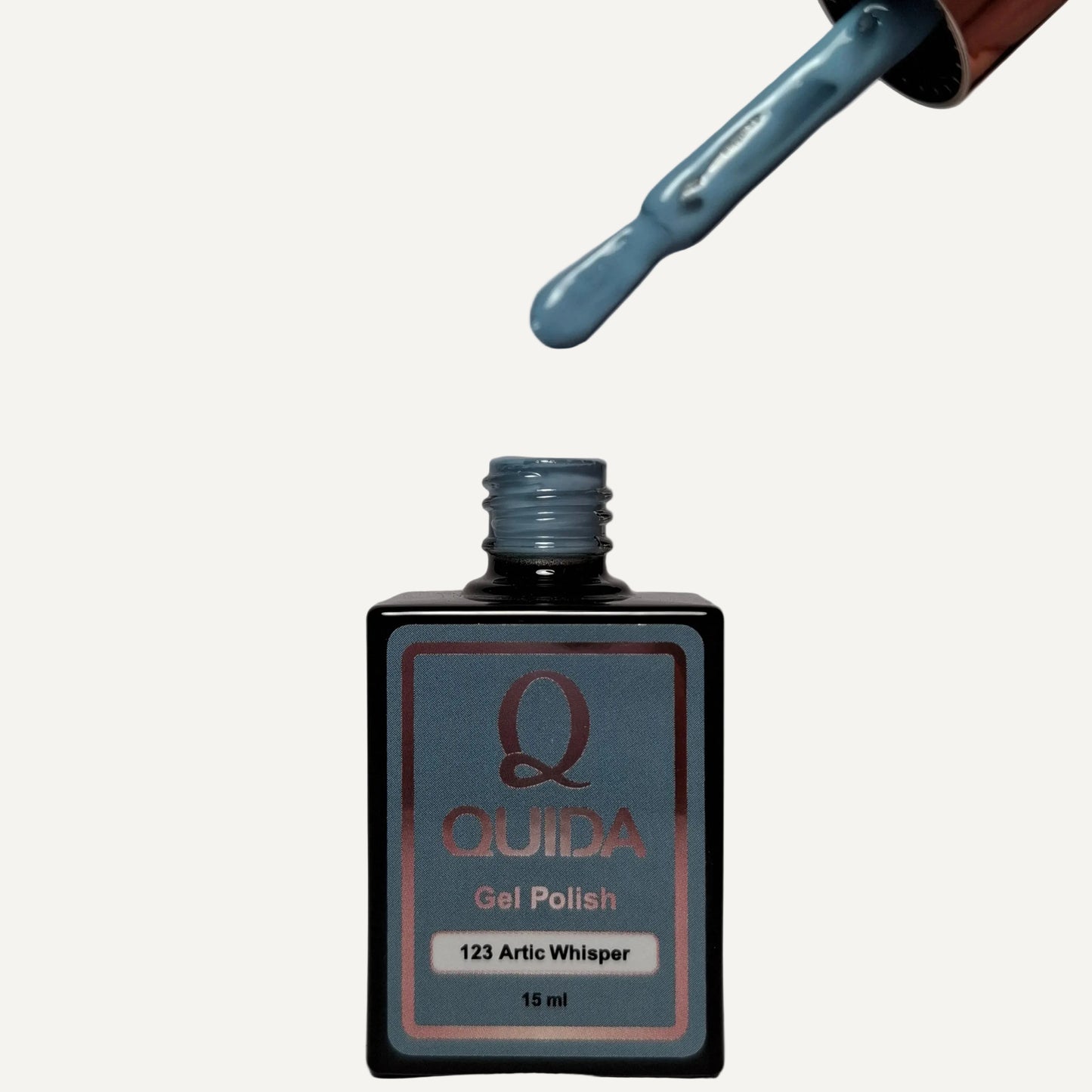 Quida Gelpolish 123 Arctic Whisper flesje open met kwast - lichtblauwe gelpolish 15ml