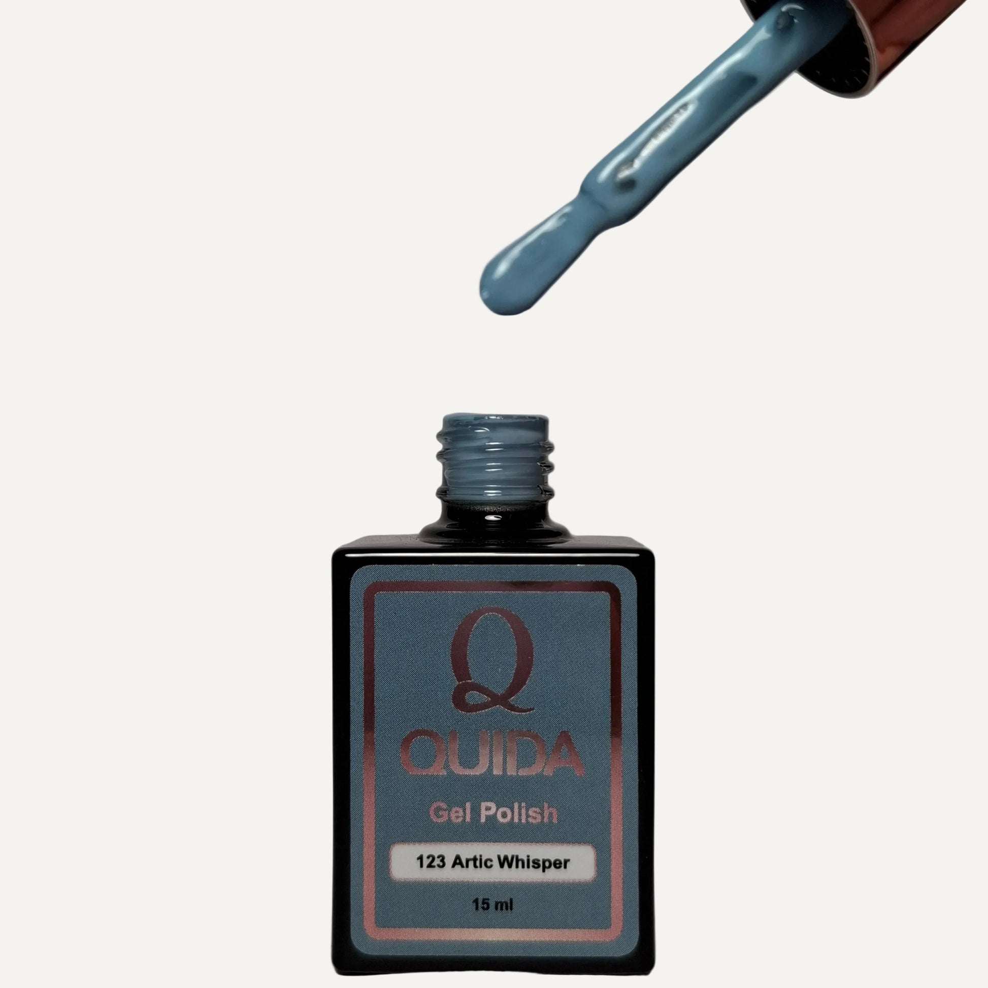 Quida Gelpolish 123 Arctic Whisper flesje open met kwast - lichtblauwe gelpolish 15ml