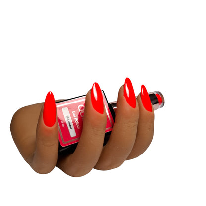Quida Gelpolish 79 Lellebel op nagels - levendige oranje-rood-roze tint