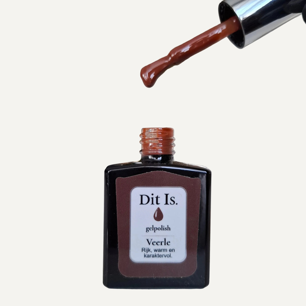 Dit Is. Gelpolish Veerle – Rijk Warm Bruin | 15 ml