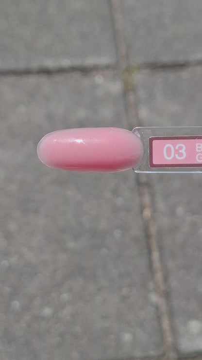 Quida Buildergel 3 Mauve - warm roze mauve hard gel buildergel in het zonlicht, textuur en consistentie zichtbaar 30gr