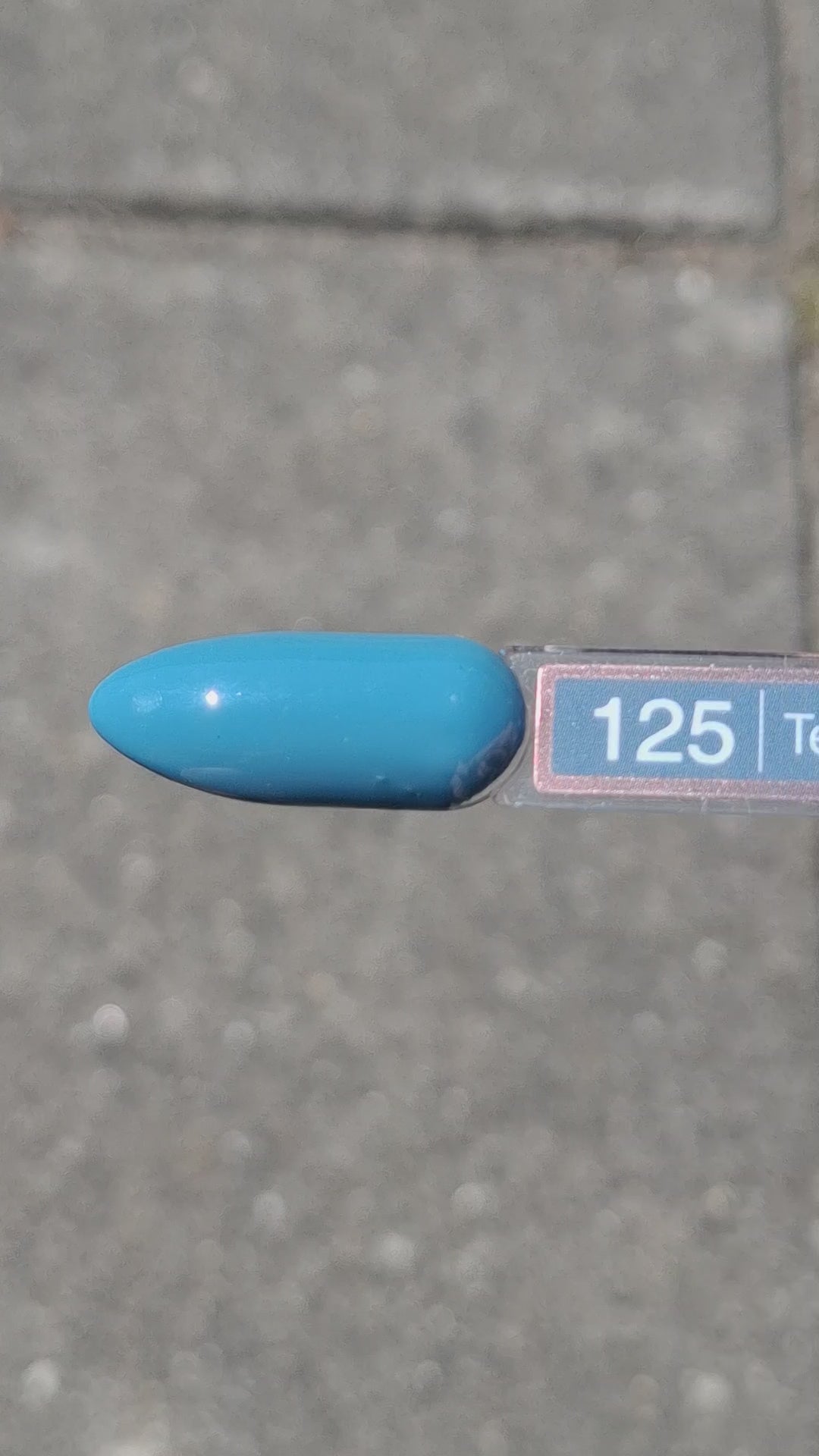 Quida Gelpolish 125 Teal Shadow - rijke gedempte teal gelpolish aangebracht op nagels, 15ml