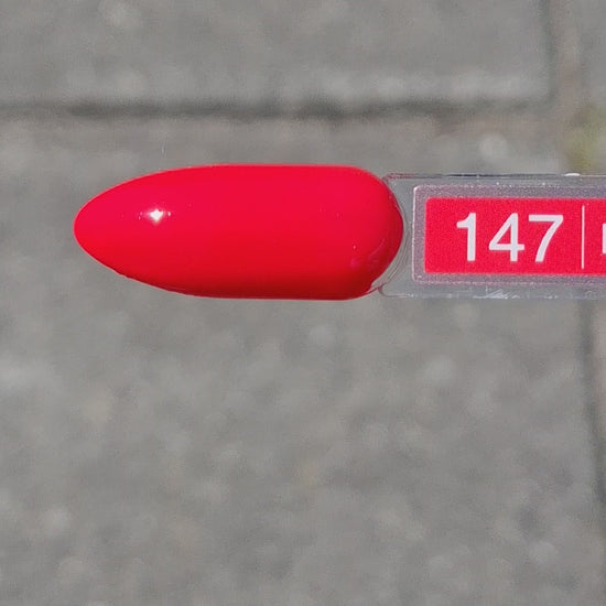 Quida Gelpolish 147 Molten Love - diep warm rode gelpolish aangebracht op nagels, 15ml