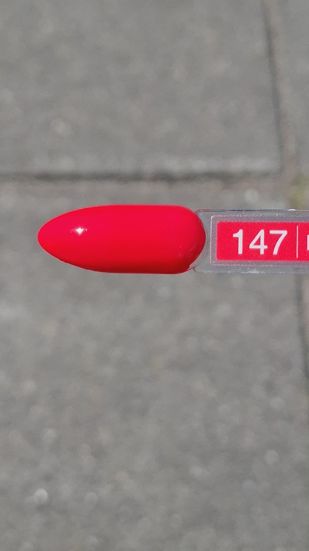 Quida Gelpolish 147 Molten Love - diep warm rode gelpolish aangebracht op nagels, 15ml